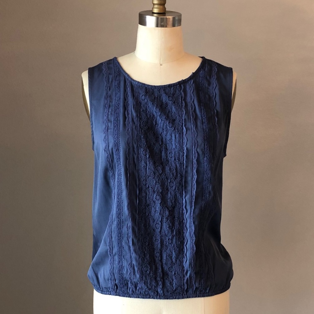 Lace Top w/Mesh Back Yoke